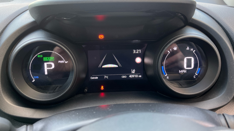 Toyota Yaris 1.5 Hybrid Design 5dr CVT [Panoramic Roof] Hybrid Hatchback